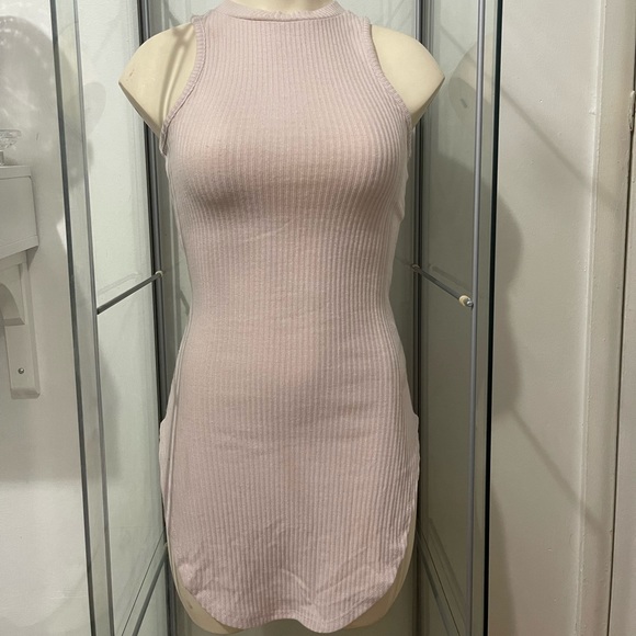 Revamped light pink sleeveless top - Picture 6 of 8